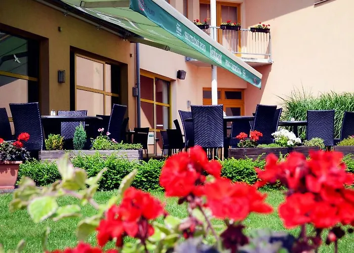 S-centrum Otel 3*