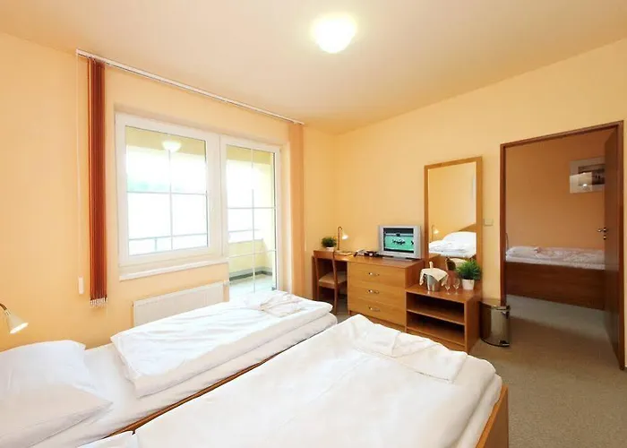 S-centrum Otel 3*